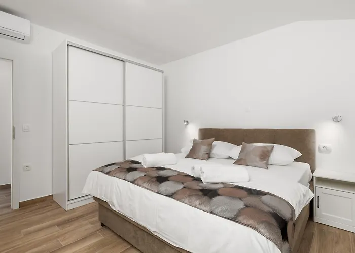 Vikendica Stunning In Banjol