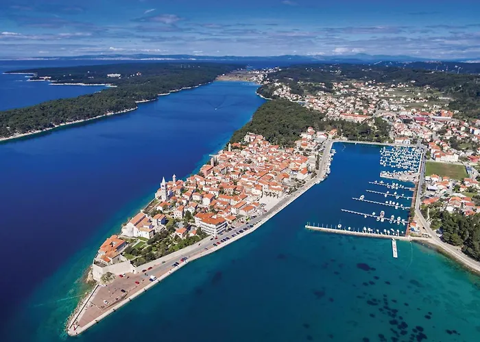 Stunning In Banjol